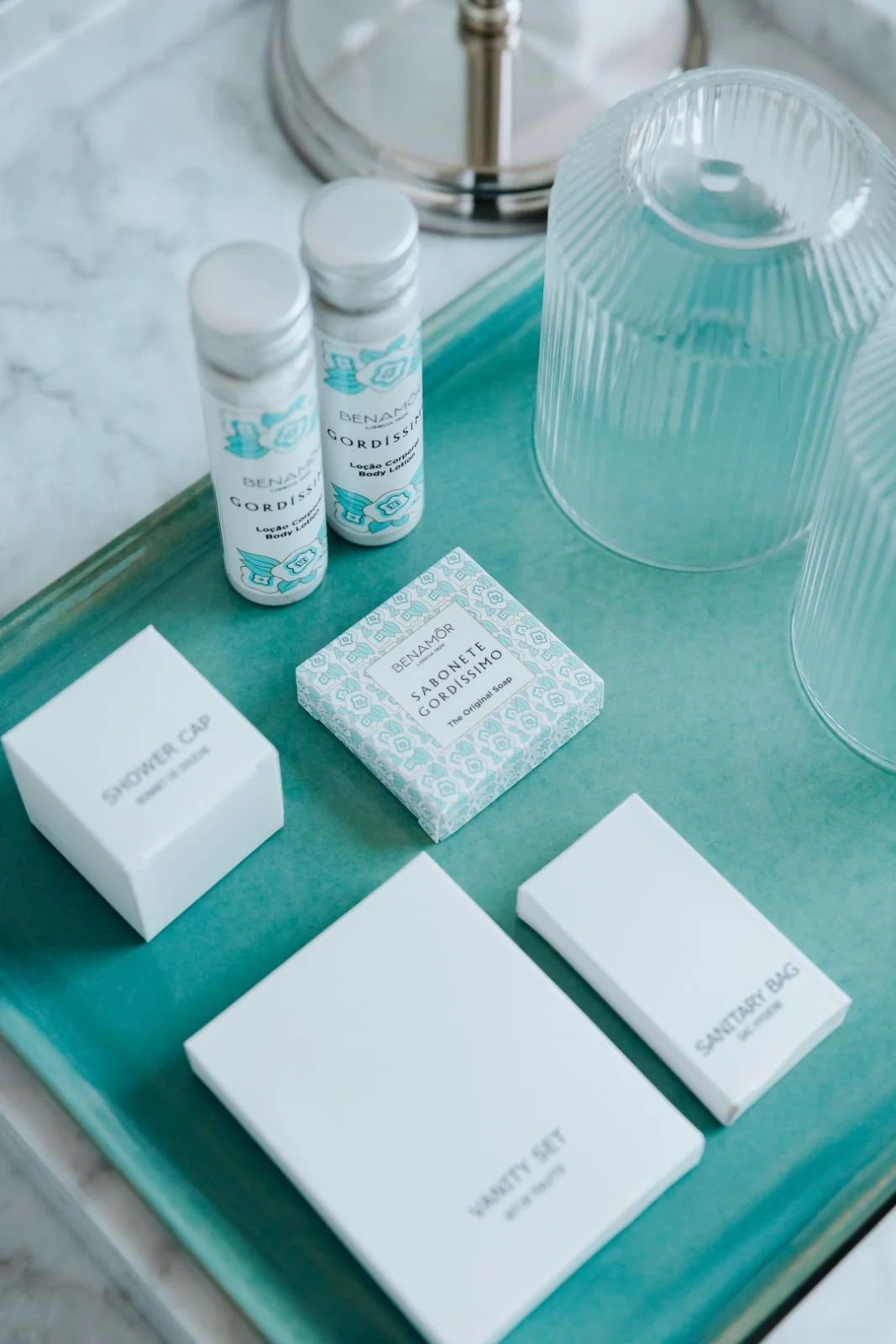 Nine Dots Azorean Art Boutique Hotel - Amenities tray